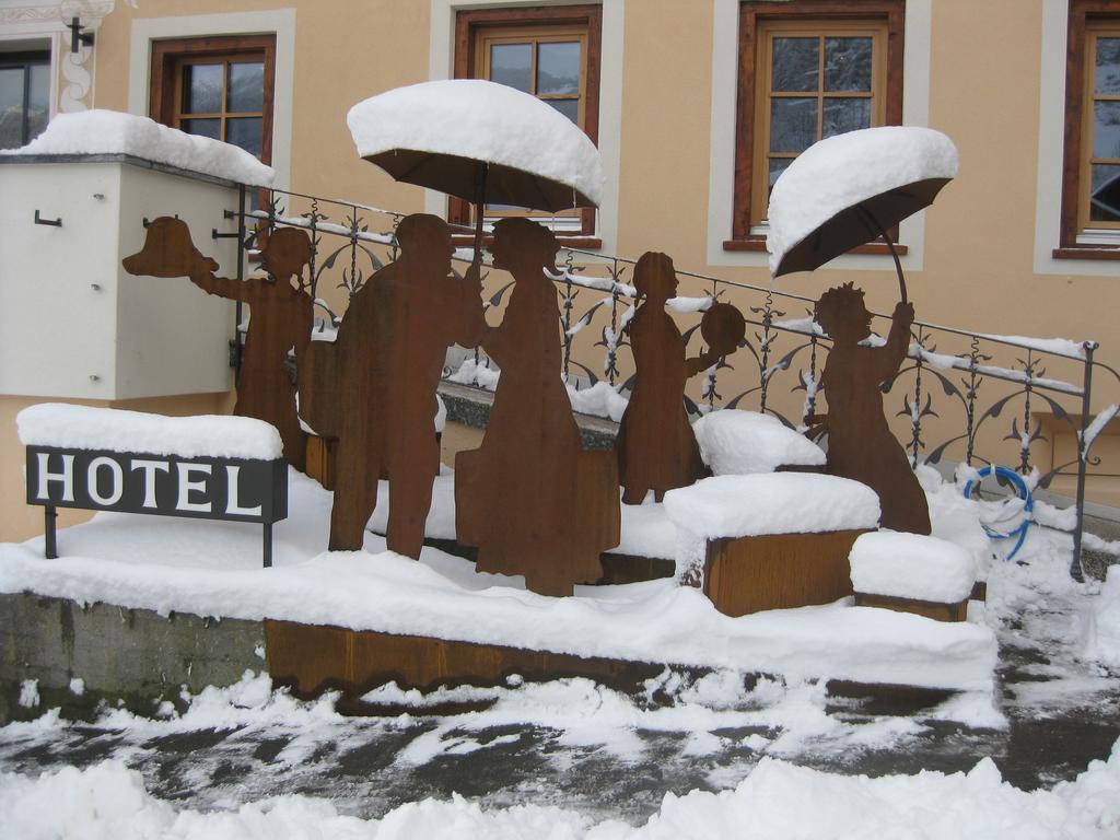 Hotel Helvetia Mustair Exterior photo